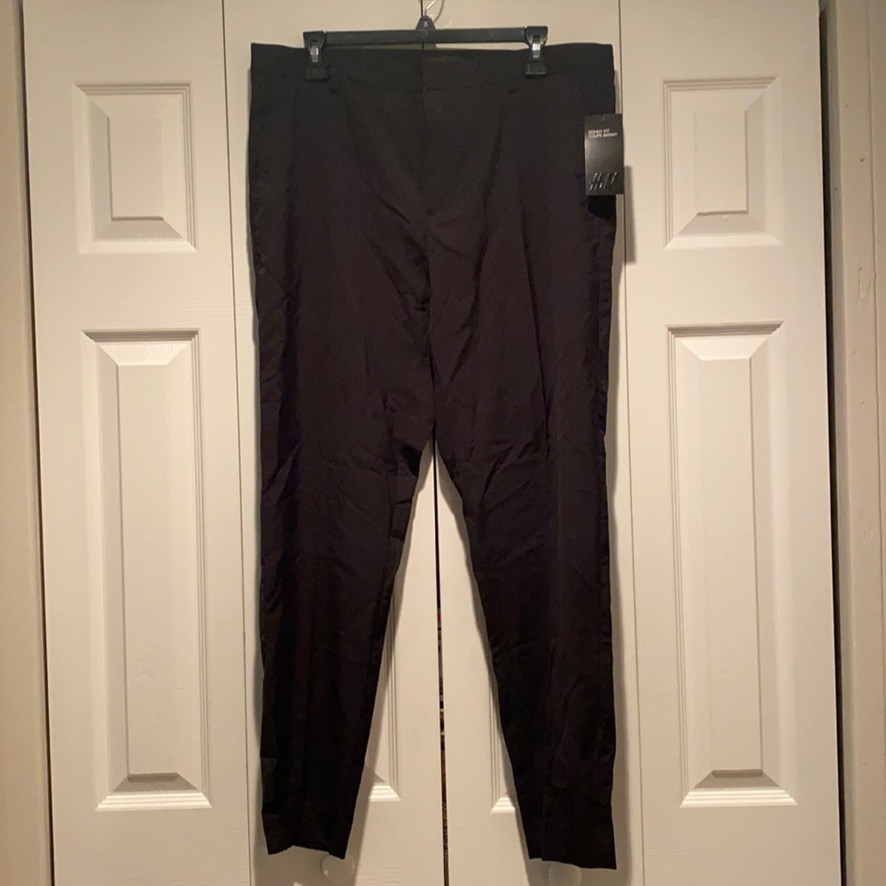 Men’s black slacks